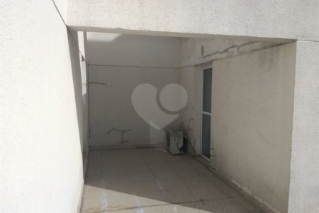 Conjunto comercial duplex à venda na Aclimação. Andar inteiro, puro charme!
