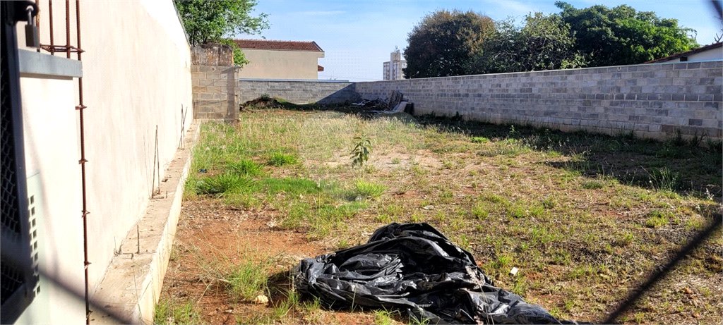 Terreno Padrão - Comercial para Venda no centro em São Carlos