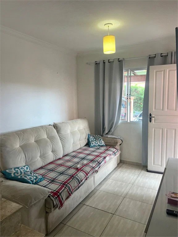 Casa à venda com 2 quartos no condomínio Recanto das Graças, Cotia - SP