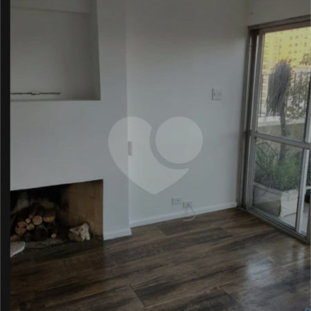 Apartamento exclusivo no último andar, em localização privilegiada de São Paulo.