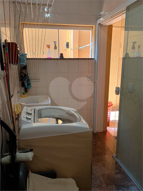 Sobrado com 3 quartos à venda com área gourmet completa e 5 vagas de garagem – Santa Marta - São Carlos/SP