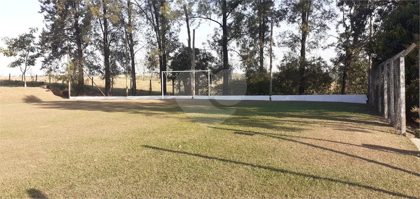 Excelente chácara à venda em Artemis, com piscina, campo de futebol, barracão para festas