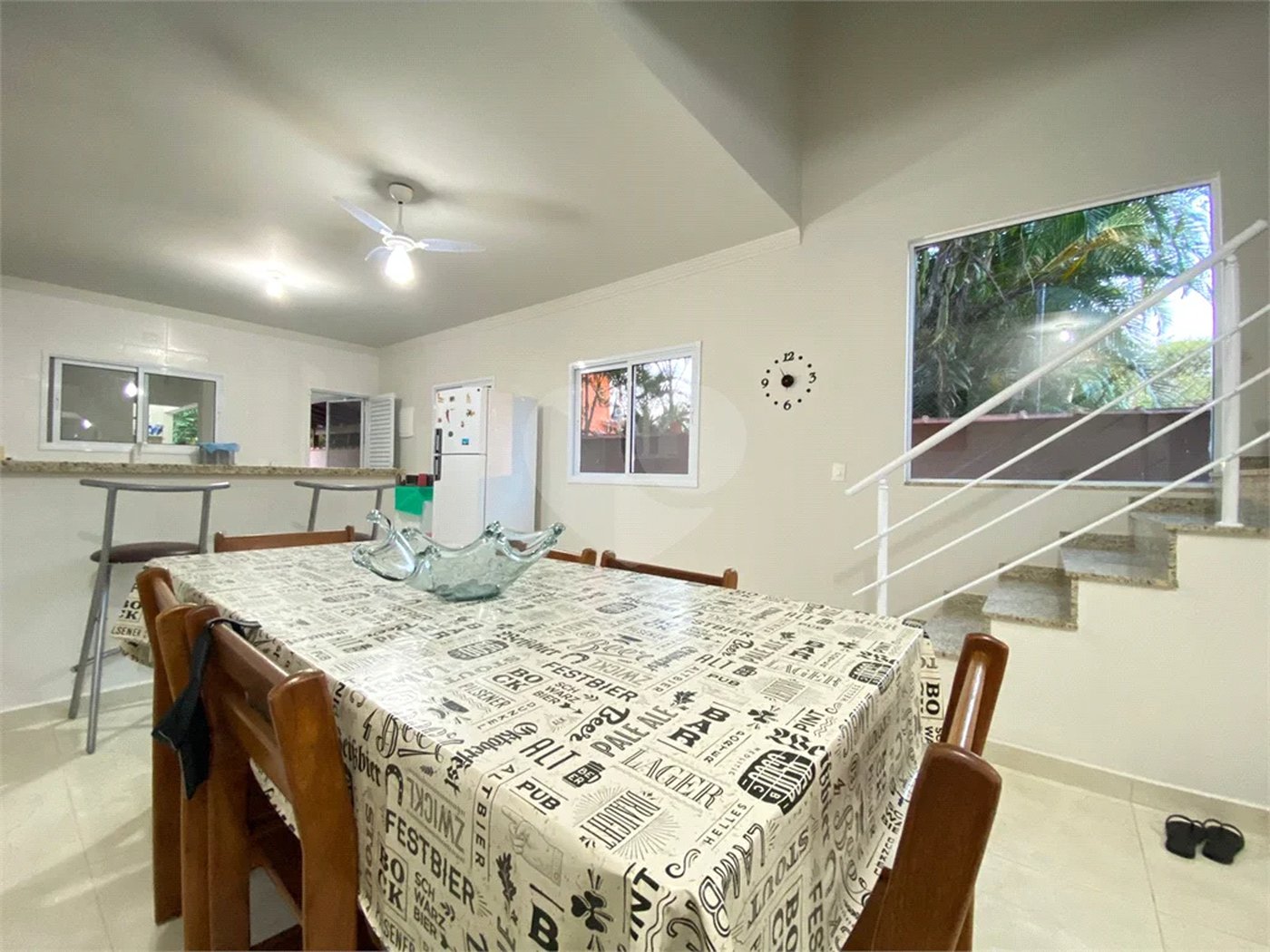 Casa à venda ou para alugar com 3 quartos, sendo 1 suíte,  em Morada da Praia, Bertioga, SP