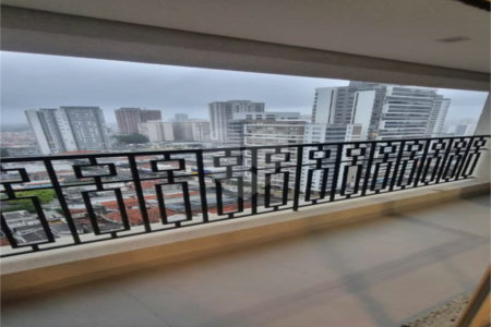Studio Mobiliado com Varanda, Ar-Condicionado e Lazer Completo