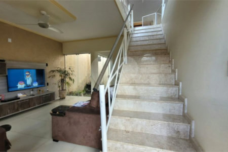 Sobrado Residencial no bairro Douradinho