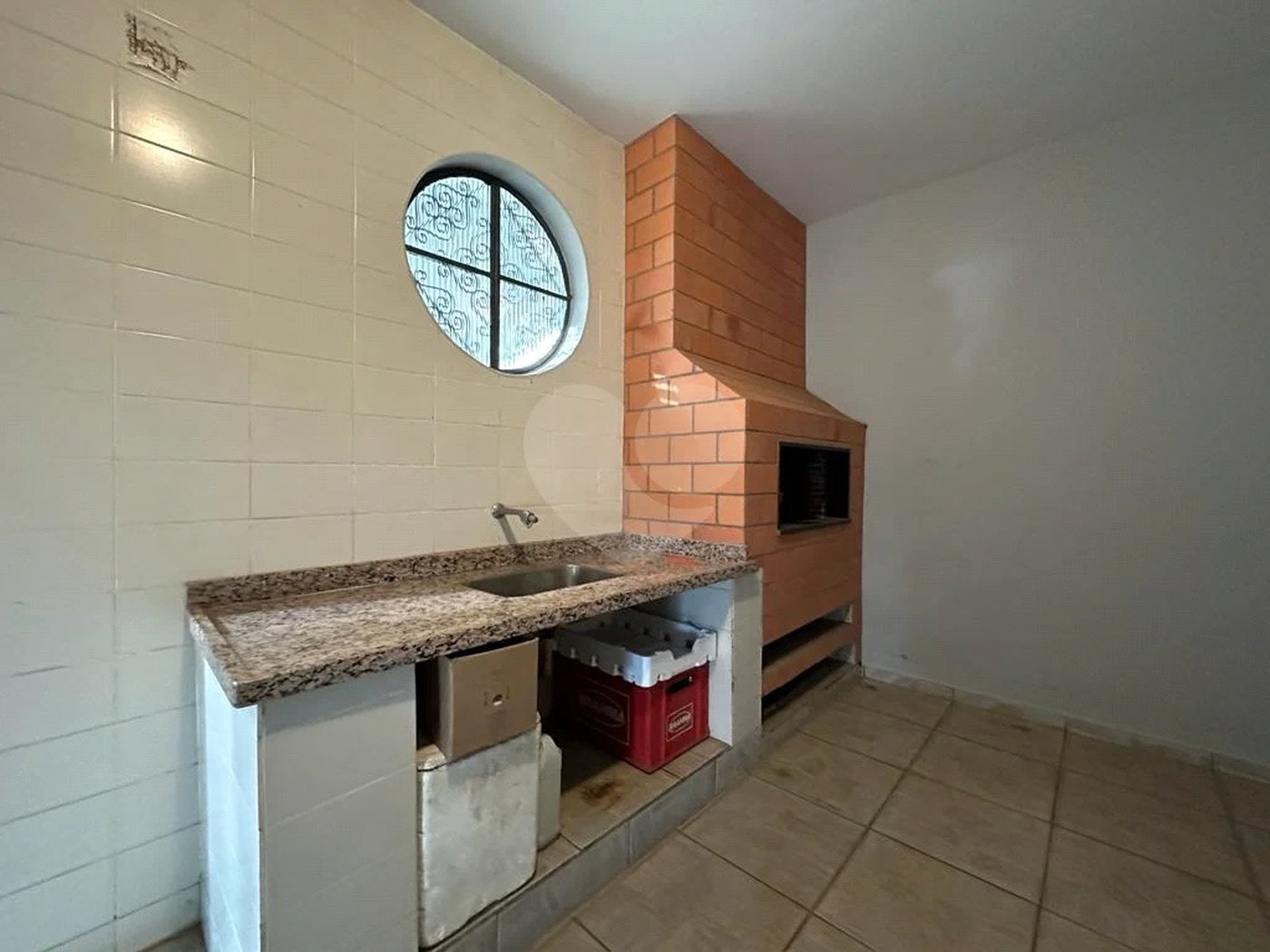 Casa assobradada à venda no bairro Nova Piracicaba, em Piracicaba/SP.