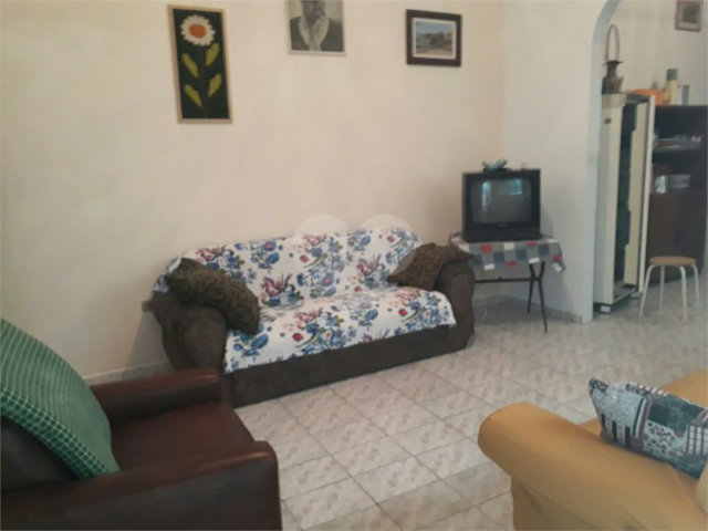 Casa Térrea à venda com 2 quartos, sendo 1 suíte,  no Centro, Itanhaém, SP