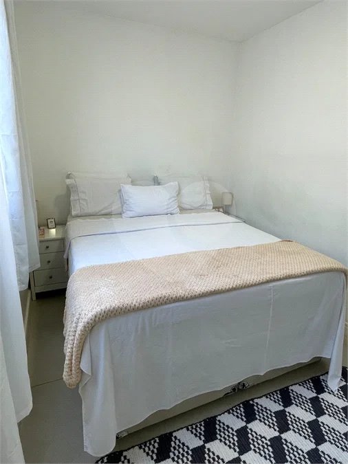 Apartamento a Venda com 2 Dormitórios Jaraguá / SP