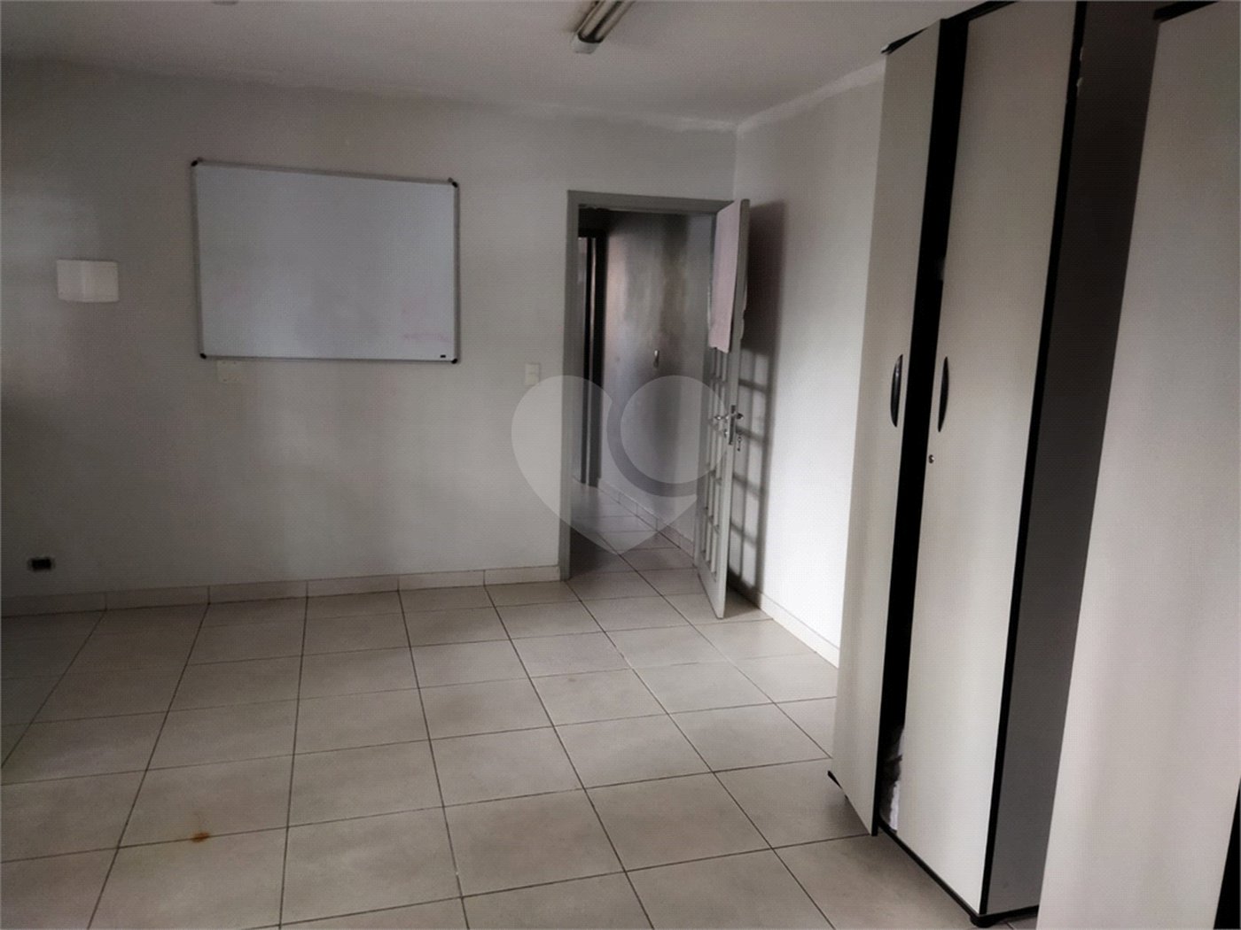 Vende Sobrado com 180m² - Vila Santa Catarina