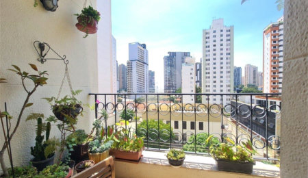 Apartamento à venda com 3 quartos, sendo 1 suíte,  em Jardim das Acácias, São Paulo, SP