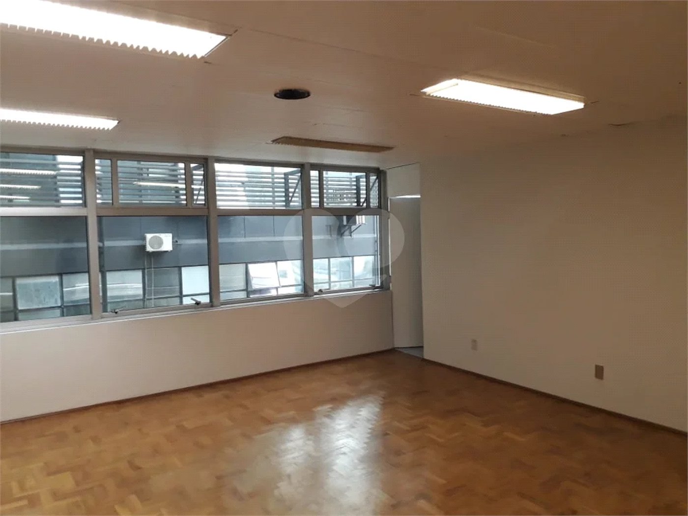 Conjunto Comercial na Av. Paulista, Anexo ao Metrô Brigadeiros