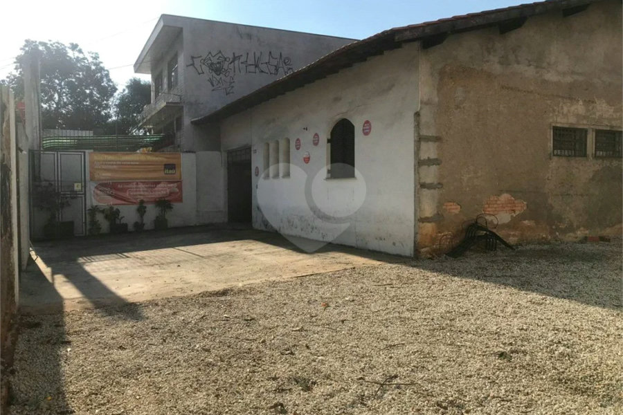 Excelente terreno em ótima localização. Venha fazer uma visita = 600M²