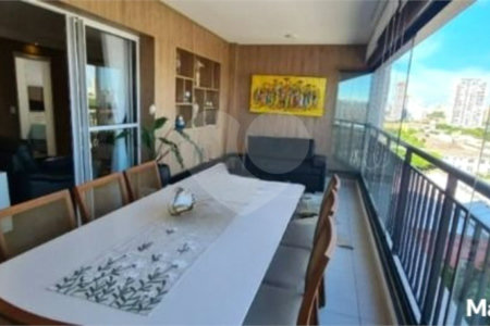 Apartamento com 105m² , 2 dormitórios , sendo 2 suítes , 2 vagas , à venda no Brás.