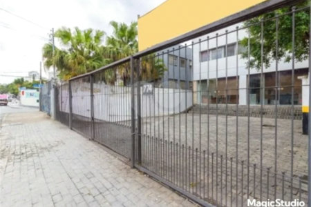 Prédio com 911m² , disponível para venda ou locação na Av. Washingtonís , em Santo Amaro.