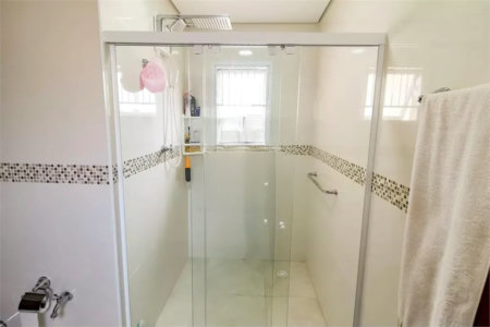 Sobrado à venda com 4 quartos, sendo 1 suíte, em Vila Sônia, São Paulo, SP