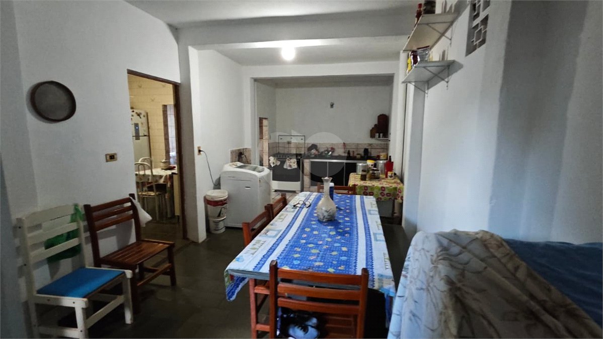 Oportunidade Única no Santa Felícia: Casa 3 dormitórios, Conforto, Espaço de Sobra e a Melhor Localização de São Carlos!
