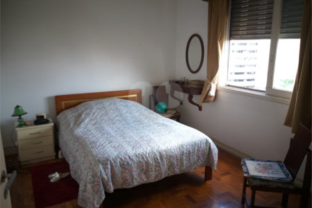 Apartamento de 4 quartos (1 suíte), à venda no Paraíso