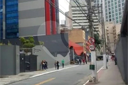 Apartamento na Liberdade para venda