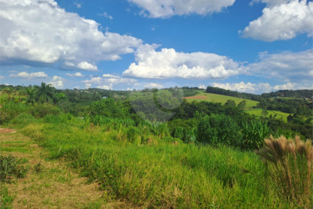 Terreno à venda no condomínio Arataba, Louveira - SP