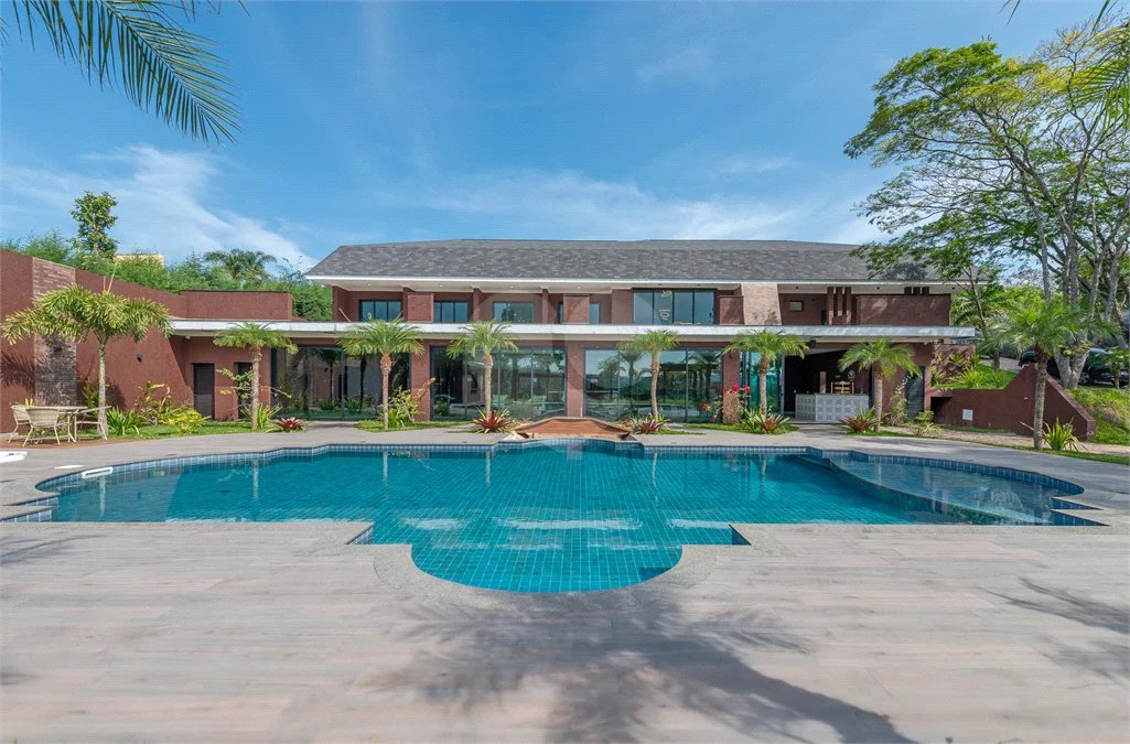 Casa à venda com 4 suítes no condomínio Vale da Santa Fé, Vinhedo - SP