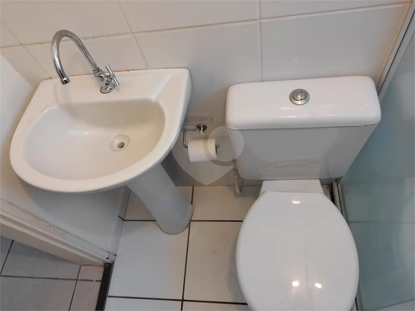 Apartamento no Condomínio Mont Royal.