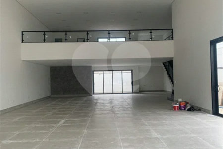 Indaiatuba - Venda - Galpão comercial :- Av Fábio Ferraz Bicudo - Alto padrão na localização e construção - R$ 5.500.000,00 - Em frente ao Day Hospital Indaiatuba - 04 banheiros - 02 copas -05 vagas - Lote 360 metros - Área construída 397 ms - Locação R$ 26.800,00 mais IPTU - R$ 650,00