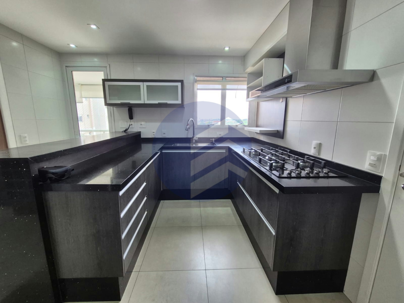 Apartamento à venda ou para alugar, 110m² com 2 quartos, sendo 1 suíte, escritório e  vagas Condomínio Paulistano, São Paulo - SP