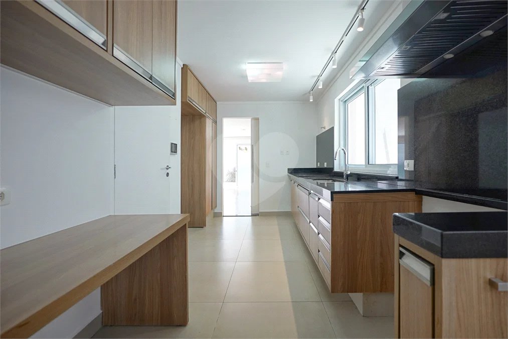 Casa de Vila à venda com 4 suítes em Granja Julieta, São Paulo, SP