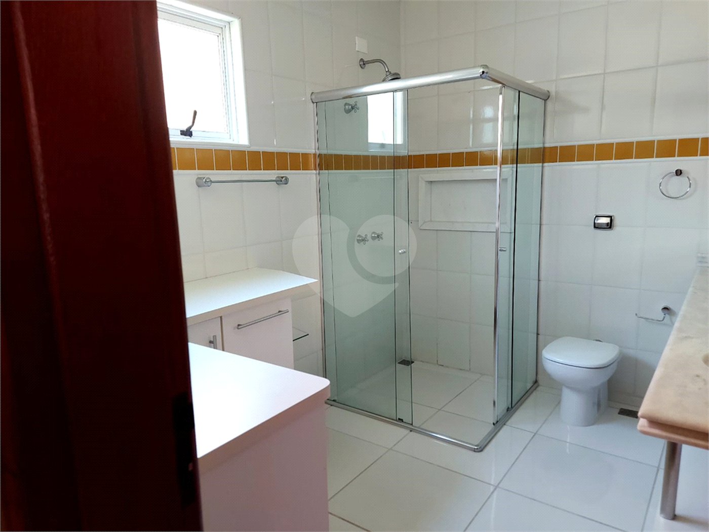 Casa charmosa e elegante localizada no deslumbrante Condomínio Villagio Capriccio Louveira SP