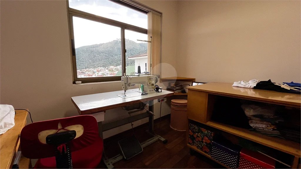 Casa à venda com 3 quartos, sendo 1 suíte, em Jardim Dos Estados, Poços de Caldas - MG