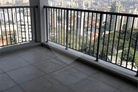 Lindo apartamento em excelente localização no Alto da Mooca, com 83m² com 3 dorms, sendo 1 suite, banheiro,lavabo,varanda gourmet, Aceita e estuda Permuta.