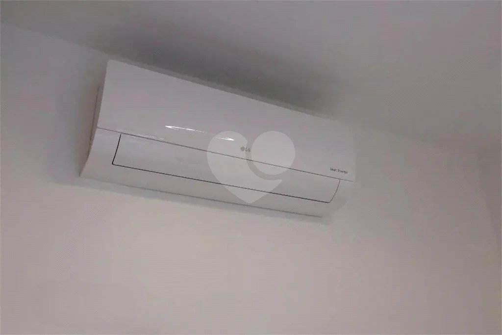 Apartamento à venda na Vila Nova Conceição, mobiliado pronto para morar com varanda e 1 vaga