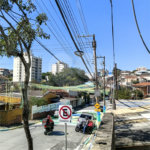 TERRENO ESQUINA A VENDA COM 3 CASAS + GARAGENS NO JABAQUARA / OU ALUGA CASA PRINCIPAL