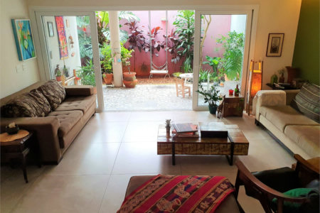 Casa Nova na Saúde c/380m2 de construção - 6 Quartos/4 suítes/4 Vagas na garagem