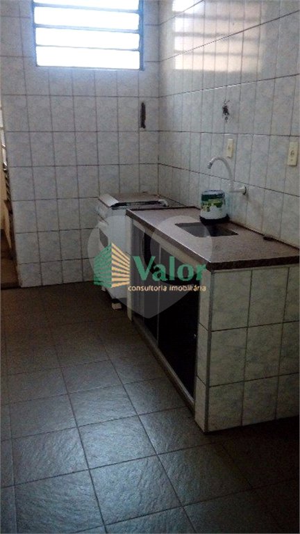Casa com 3 dormitórios na Vila Prado