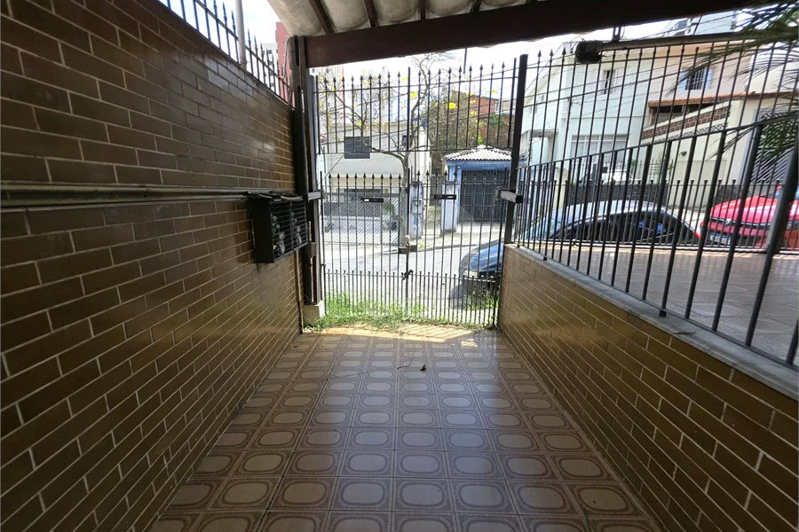 SANTANA - CASA COM 2 MORADIAS - 10m DE FRENTE - 3 VAGAS