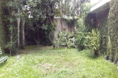 Casa Térrea à venda com 4 quartos, sendo 1 suíte, em Granja Julieta, São Paulo, SP