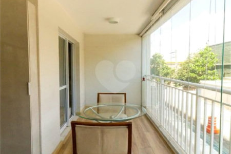 Apartamento com 35m 1 dorm 1 suite varanda sala cozinha banheiro e 1 vaga de garagem