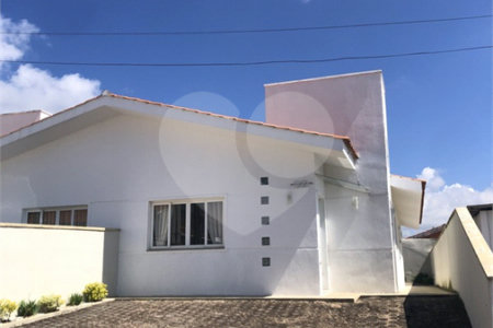 Casa 3 dormitórios - Condomínio MARF III - Bom Jesus dos Perdões