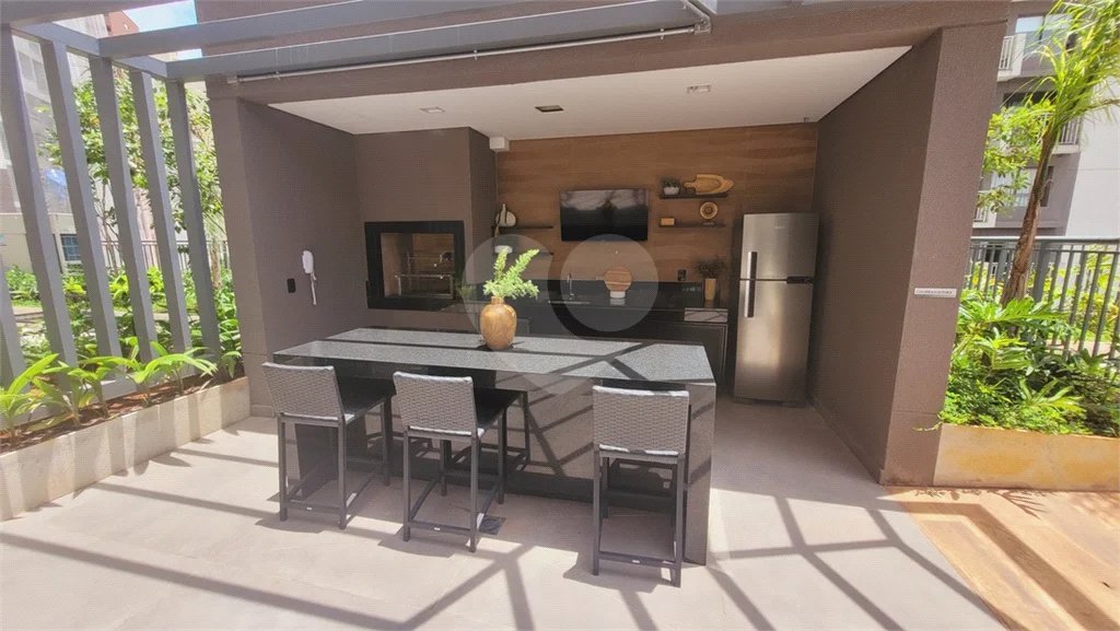 Studio sofisticado, totalmente mobiliado e pronto para morar