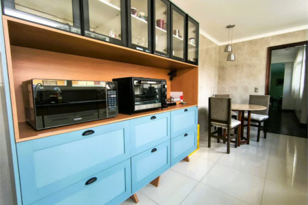 Sobrado à venda amplo, 3 quartos, 1 suíte, 3 vagas com piscina na Vila Indiana próximo à USP