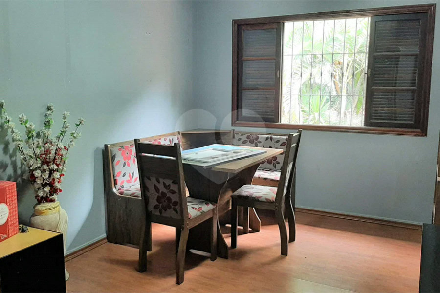 Vende-se Casa incrível no Jardim Prudência!