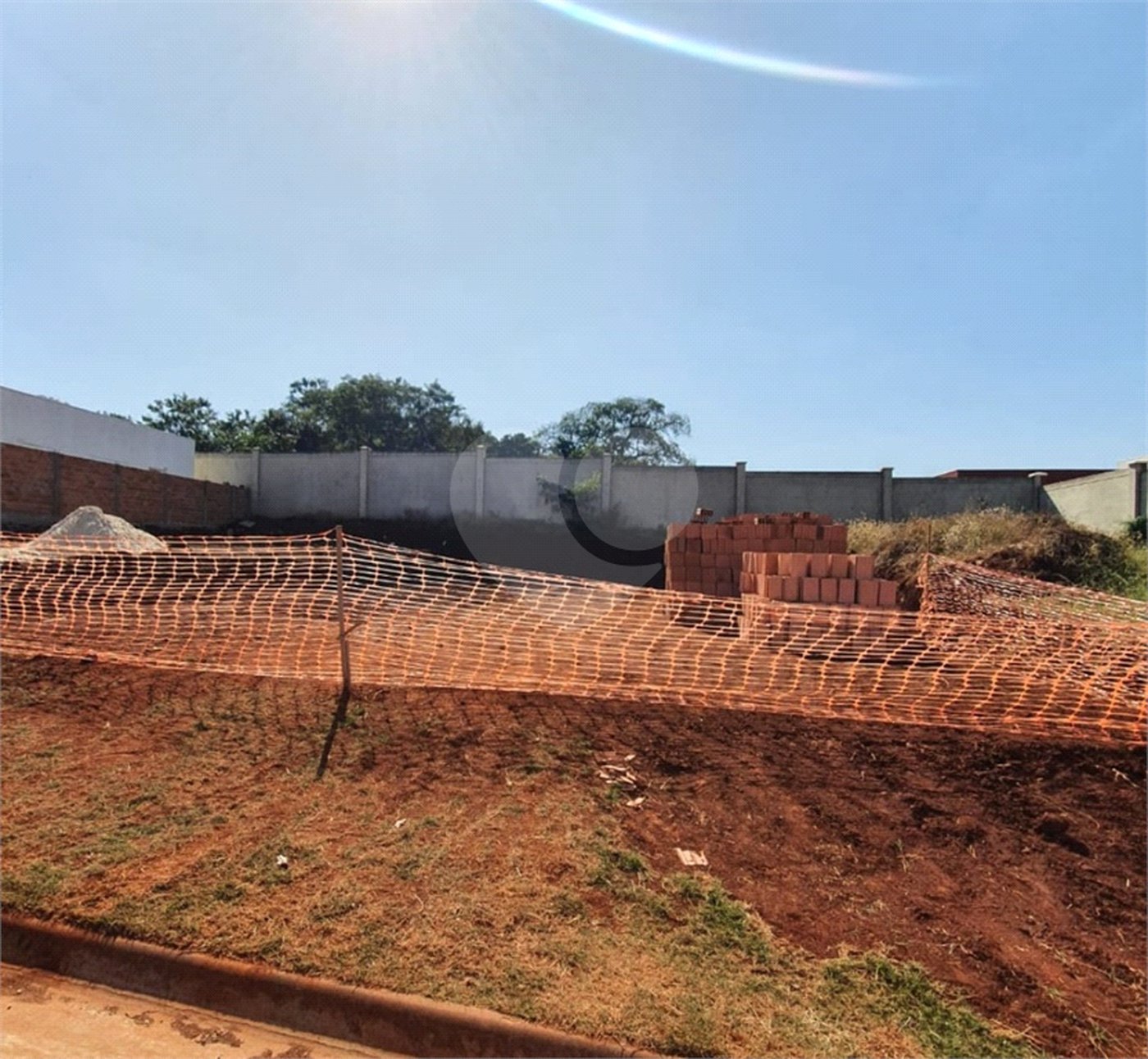 Terreno no Condomínio Tivoli , localizado em Araraquara/SP.