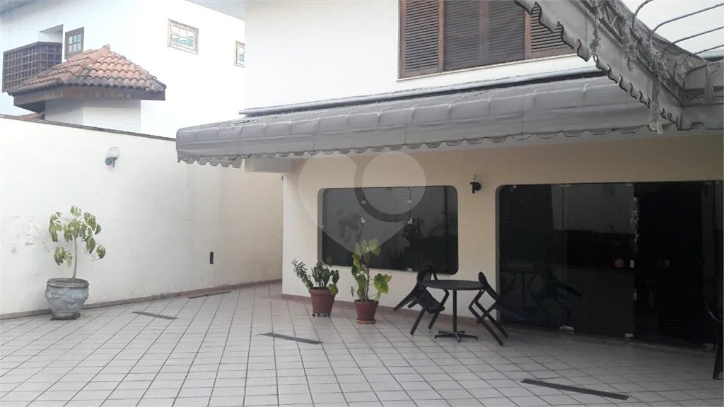 Sobrado à venda ou para alugar com 4 suítes em Santana, São Paulo, SP