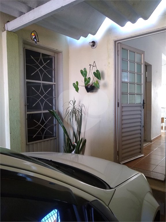Casa na Avenida Maranhão
