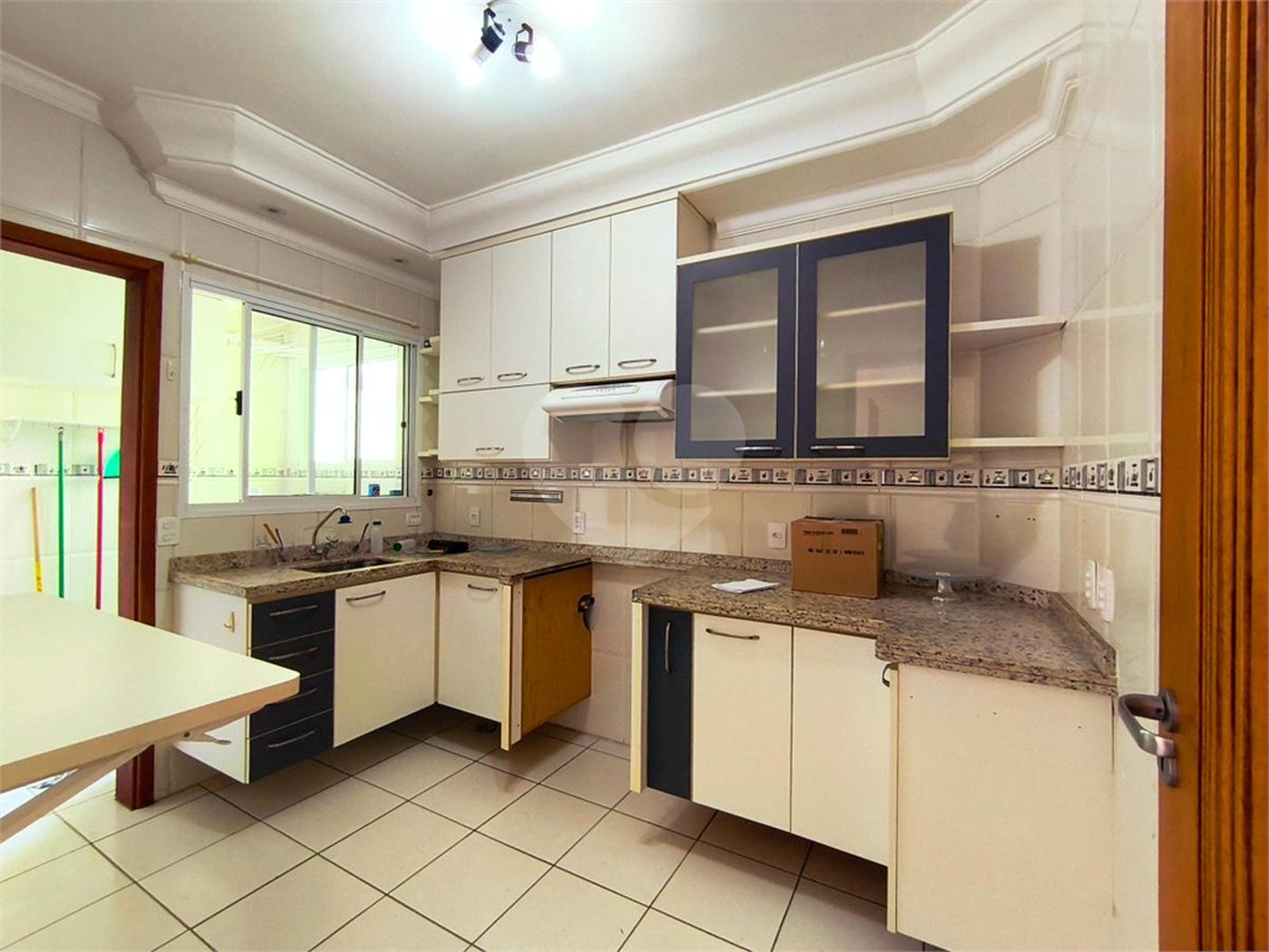 Apartamento à Venda e Locação com 3 Dormitórios - Atibaia Jardim - Atibaia/SP