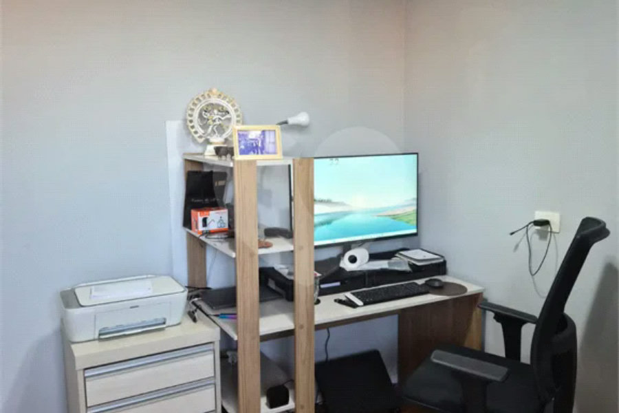 Apartamento à venda no Edifício Pedro Ometto, no coração de Piracicaba.