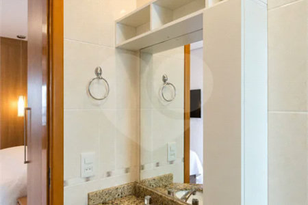 Apartamento de 84m² na Vila Lusitânia, em São Bernardo do Campo, com 3 dormitórios, suíte com varanda, 2 vagas cobertas, depósito privativo e lazer completo.