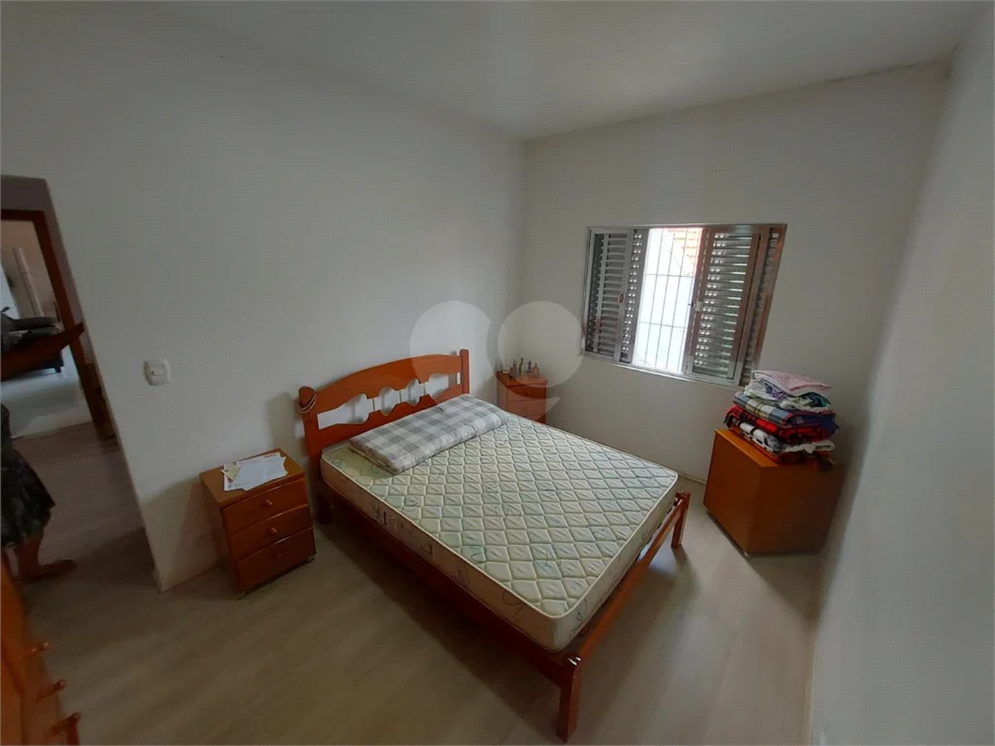 CASA TÉRREA À VENDA NA MOOCA - COM PORTEIRA FECHADA.