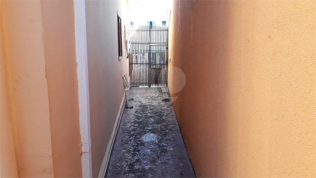 BELA CASA 274 M² C/ 3 QUARTOS 1 SALA 1 COZINHA 3 BANHEIROS 2 VAGAS Para Estacionamento coberta P/ VENDA NA V N Cachoeirinha